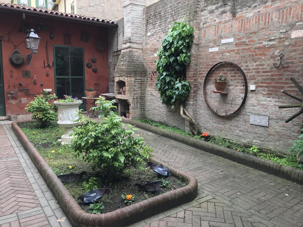 Stella De' Tolomei Ferrara Exterior photo